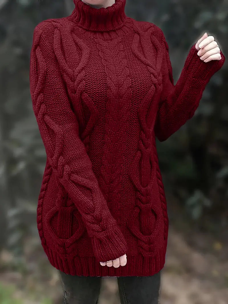 Robe turtleneck élégante de la marque Danoir Paris, modèle FR1031, en tissu fluide et coupe sophistiquée.