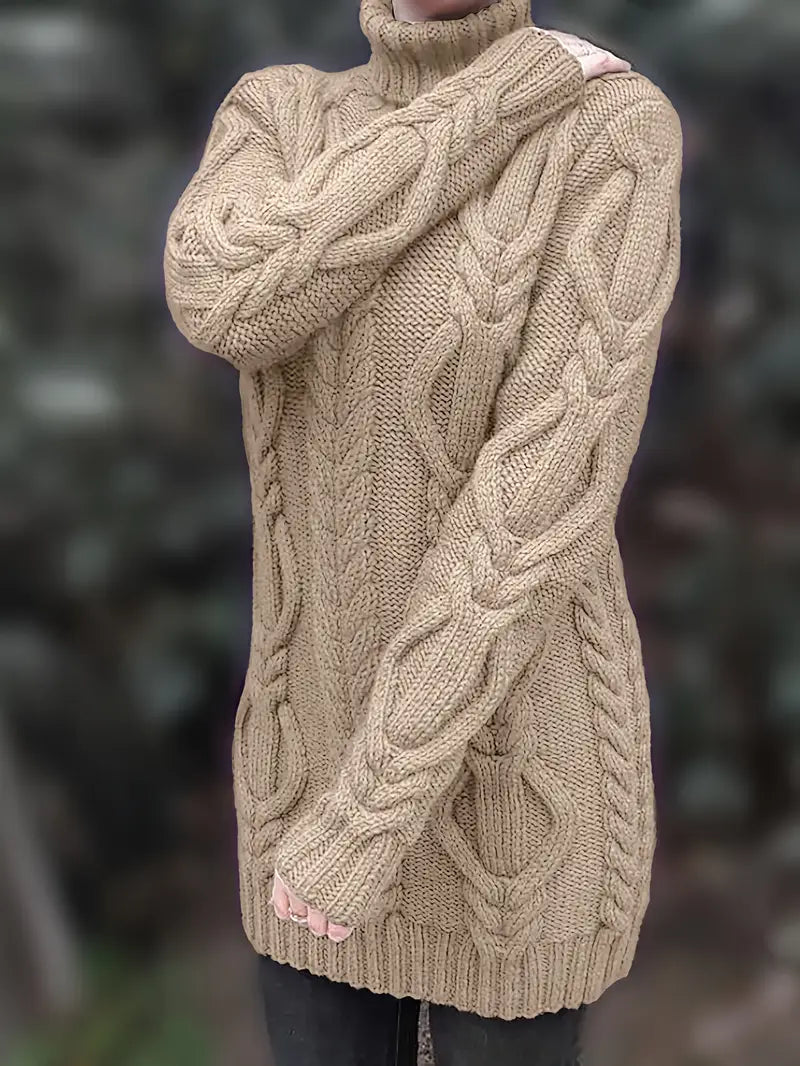 Robe turtleneck élégante Danoir Paris, modèle FR1031, en tissu fluide, couleur neutre, portée chic et sophistiquée.