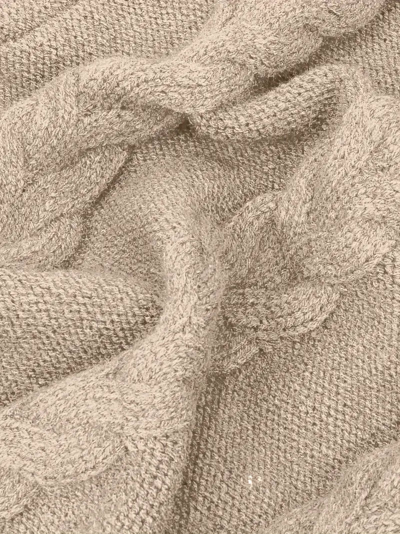 Robe turtleneck élégante Danoir Paris, modèle Narda, en tissu fluide avec manches longues et coupe ajustée.