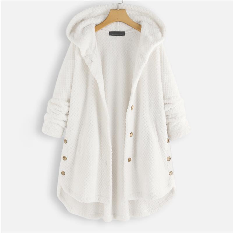 Manteau d'hiver chic Jesse de Danoir Paris, en tissu chaud noir avec col élégant et boutons sophistiqués.