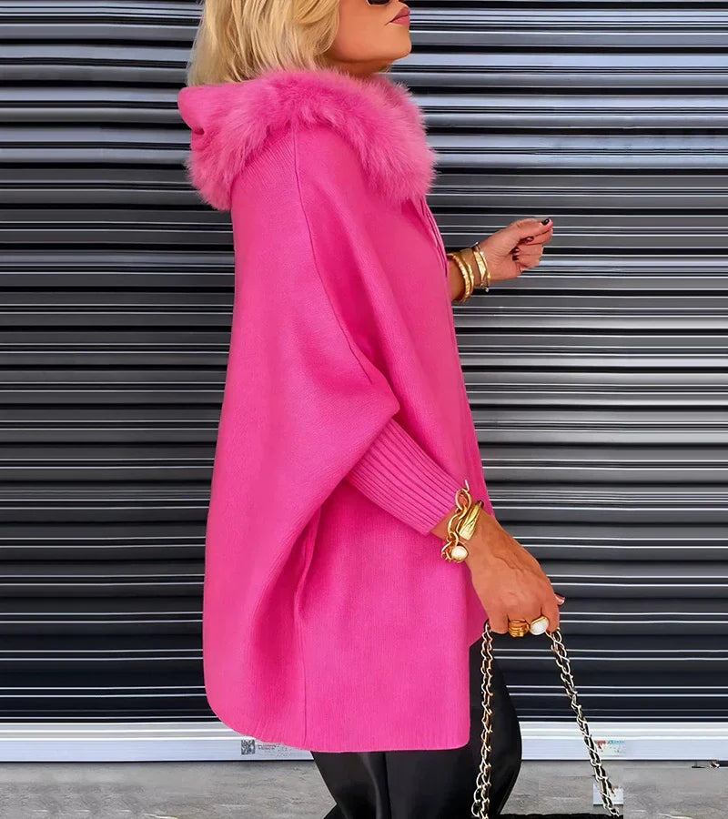 Manteau chic en fourrure Arabelle de Danoir Paris, élégant et chaud, présenté sur un fond neutre.