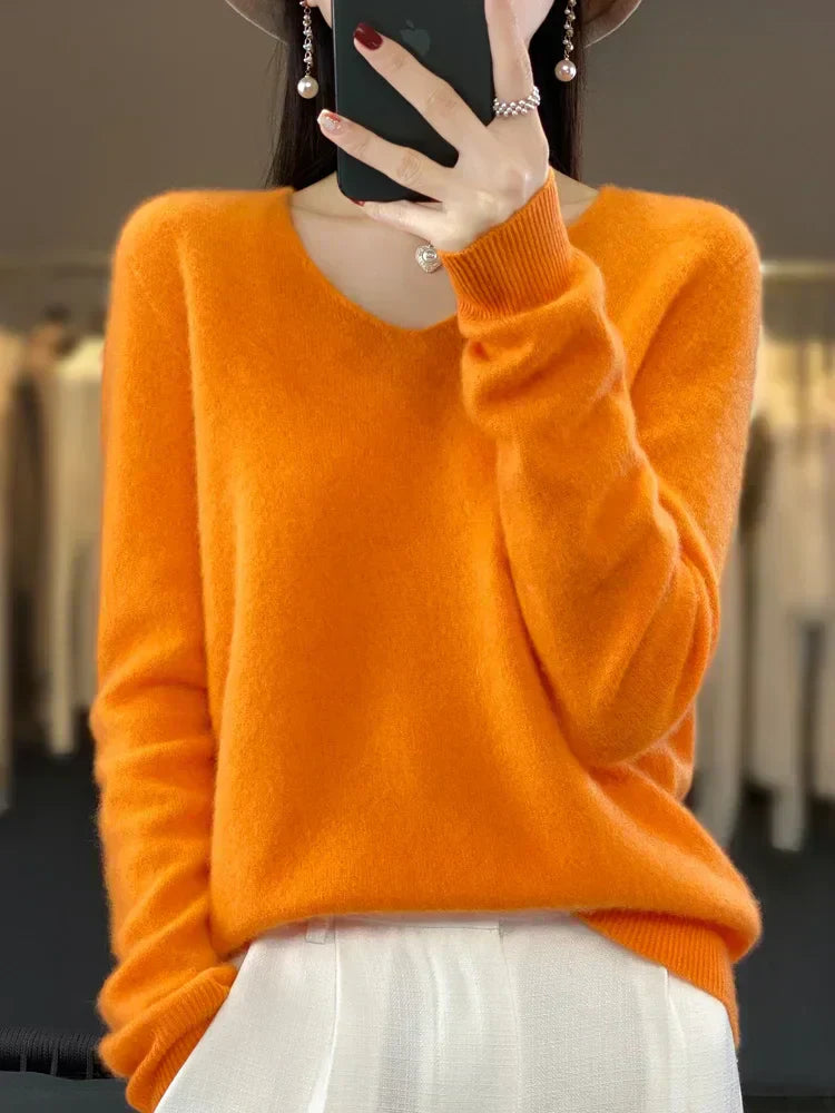 Pull ample en laine Adèle de Danoir Paris, vert, taille XS, porté sur mannequin, détail de la texture en laine.