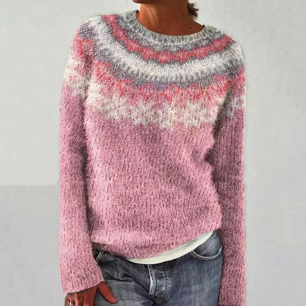 Pull en cachemire rose Petra de Danoir Paris, élégant, doux et confortable, porté sur un mannequin.