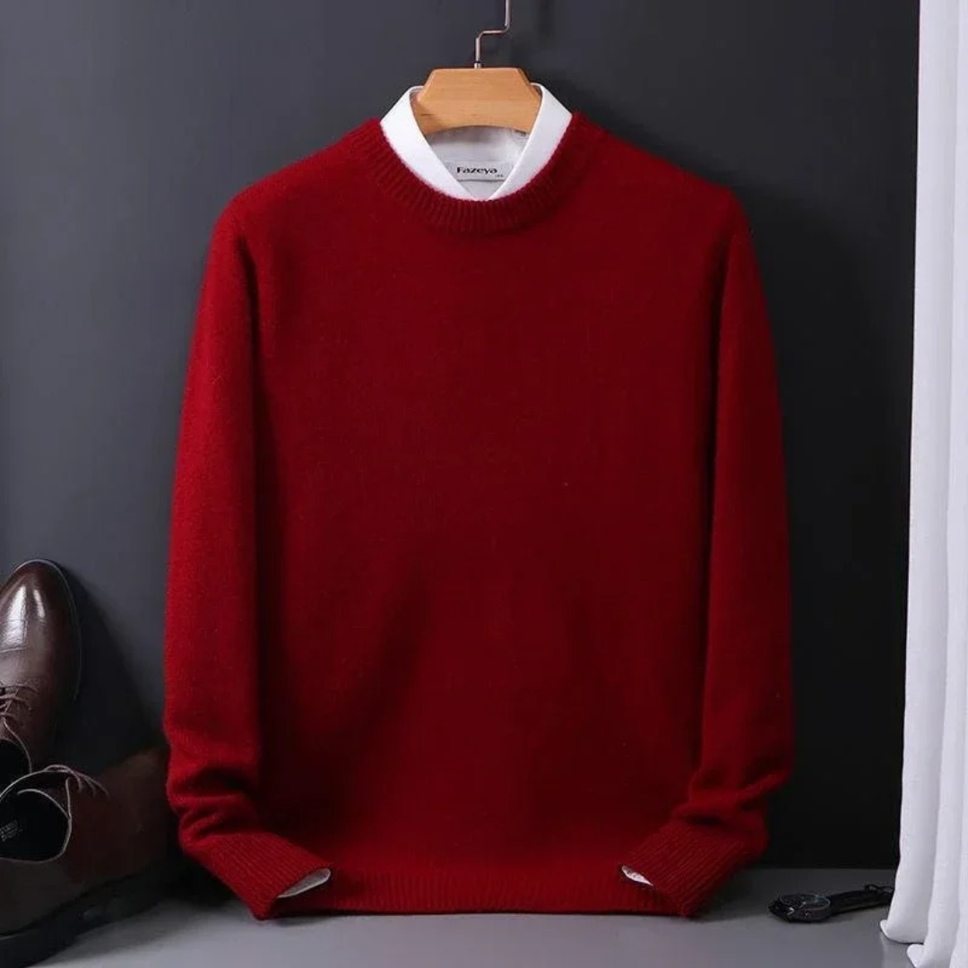 Pull en cachemire noir Danoir Paris Eden, élégant et confortable, porté sur un mannequin dans un style raffiné.