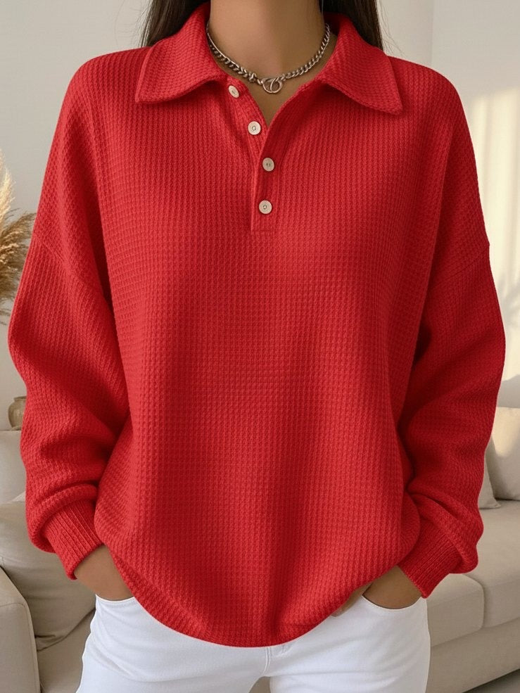 Pull polo Danoir Paris Ava, doux et élégant, en tissu fin avec col polo, porté en vue frontale.