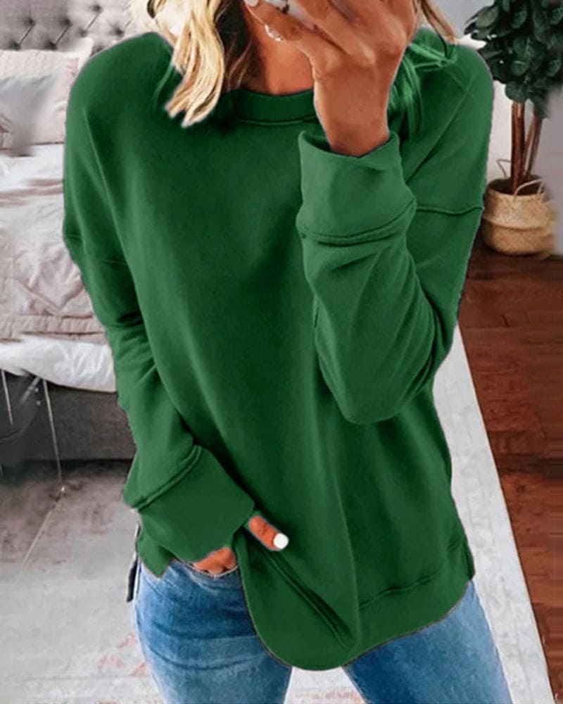 Pull confortable et chic Danoir Paris Arabelle, en tissu doux avec détails élégants, porté sur mannequin.