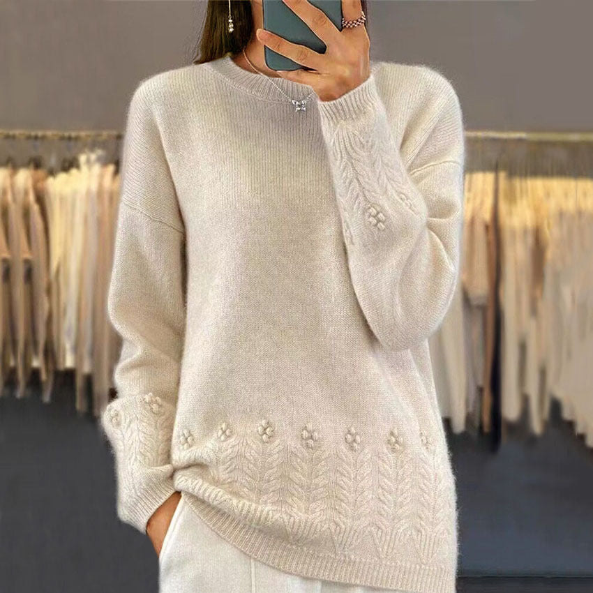 Pull floral élégant Talbot de Danoir Paris, en tissu léger avec motif fleuri, porté sur un mannequin.
