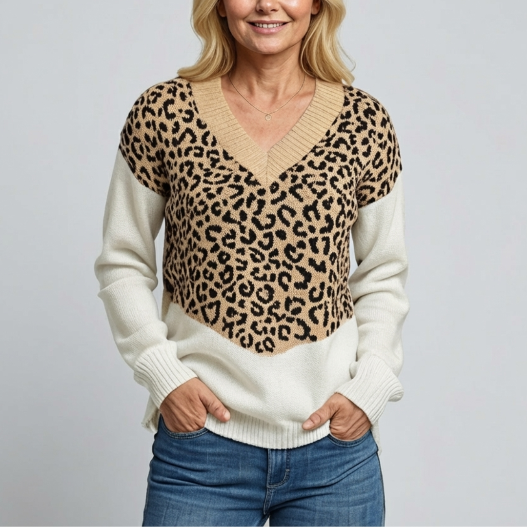 Pull léopard chic Isa de Danoir Paris, modèle FR1311, en tissu doux avec motif léopard élégant visible sur l'image.