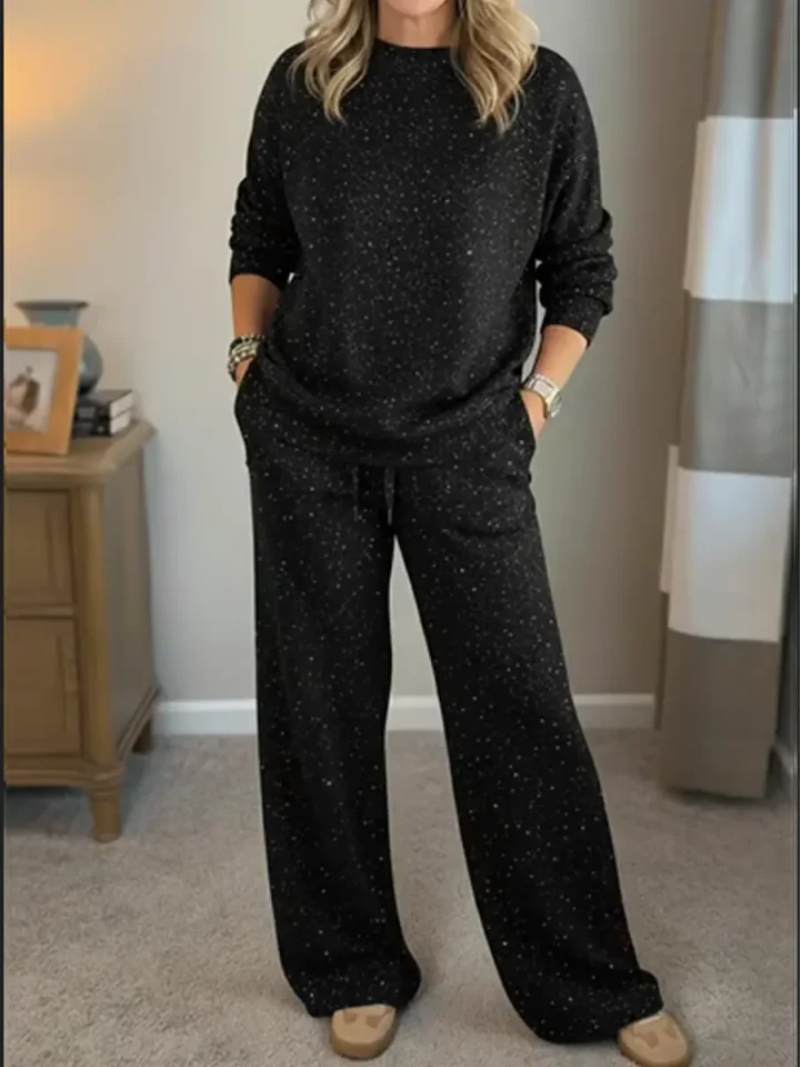 Ensemble décontracté à pois Lana de Danoir Paris, haut et pantalon confortable en tissu léger, style chic et casual.