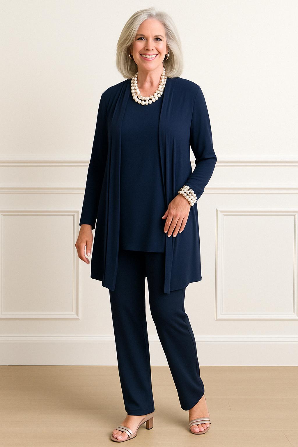 Ensemble cardigan et pantalon rose fluffy Danoir Paris, look festif et confortable, porté par un mannequin.