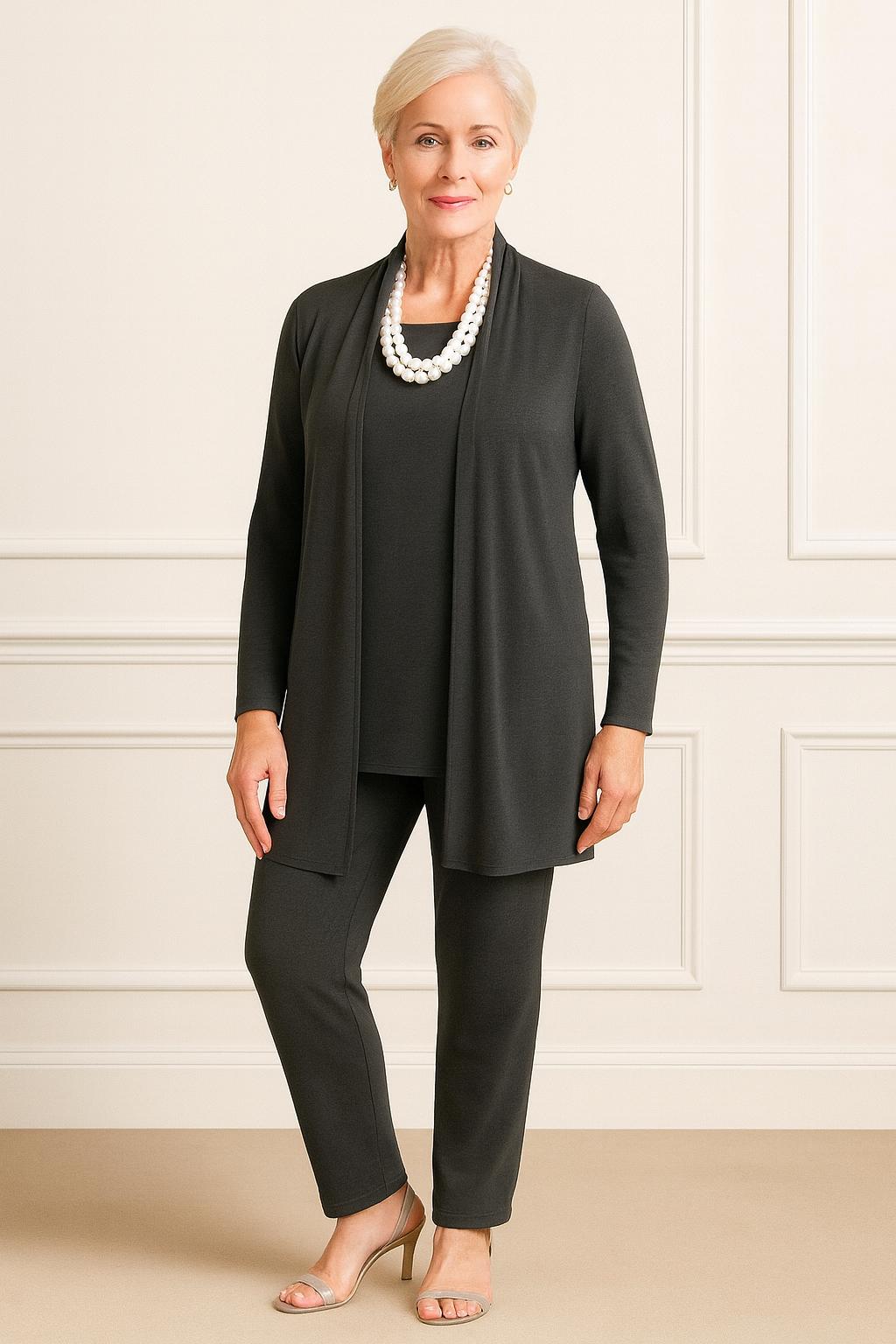 Ensemble rose Rosy de Danoir Paris, cardigan, haut et pantalon en peluche, look festif et confortable.