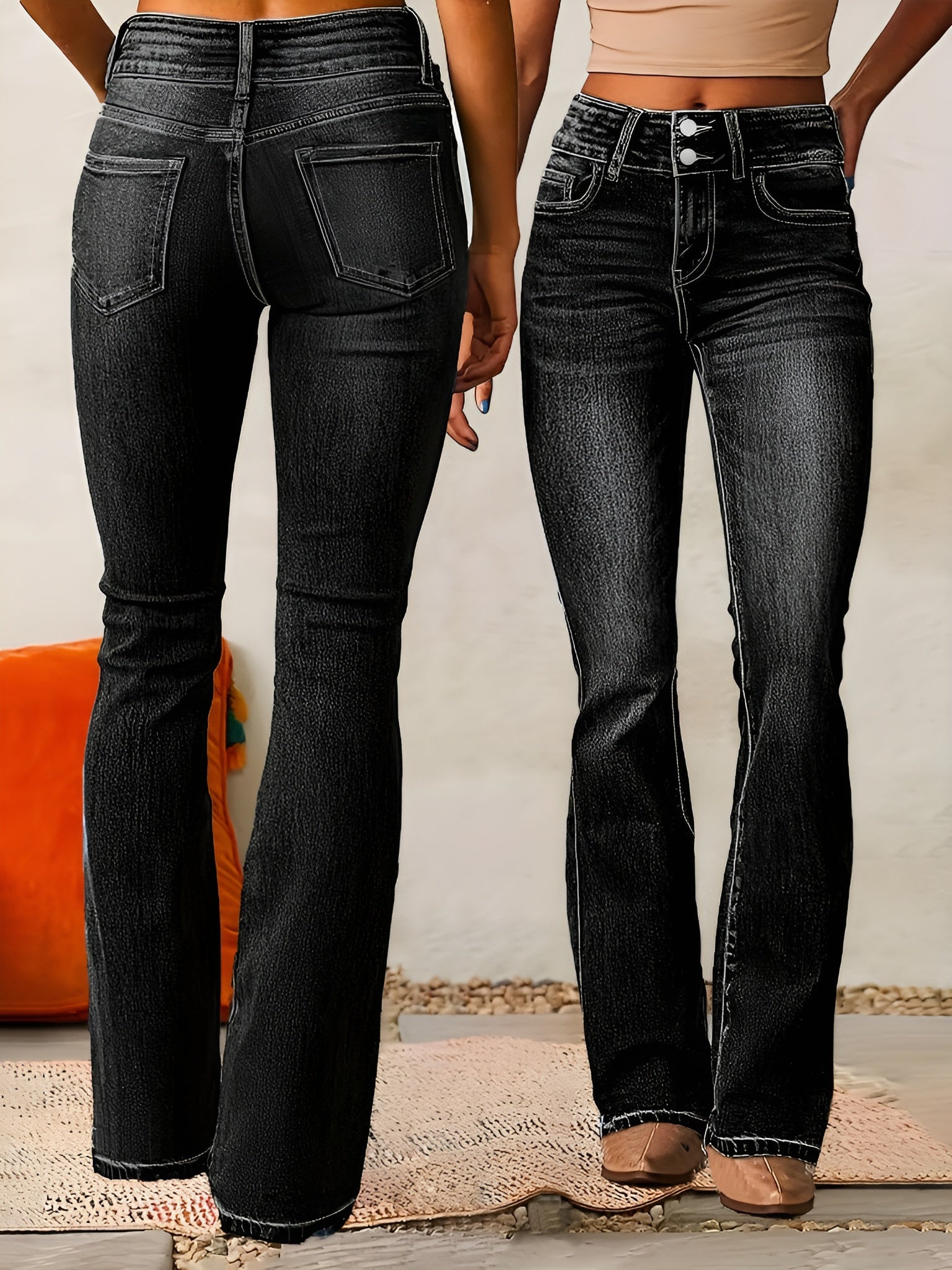 Jeans évasés confortables Alana Danoir Paris avec coupe moderne, denim bleu clair et détails classiques.