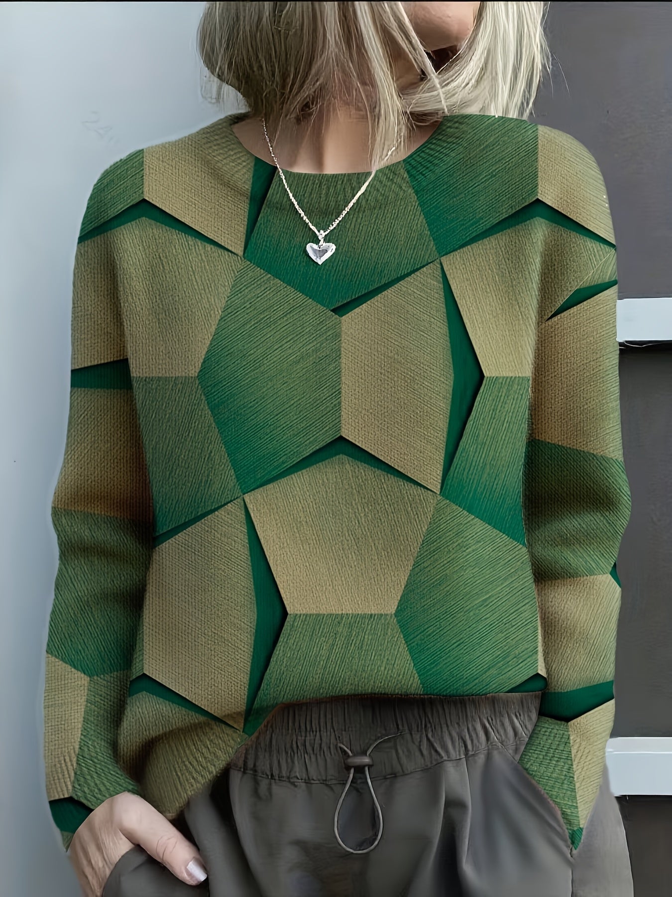 Sweat géométrique artistique Lucia de Danoir Paris, vue de face, tissu confortable avec motif moderne, style décontracté.