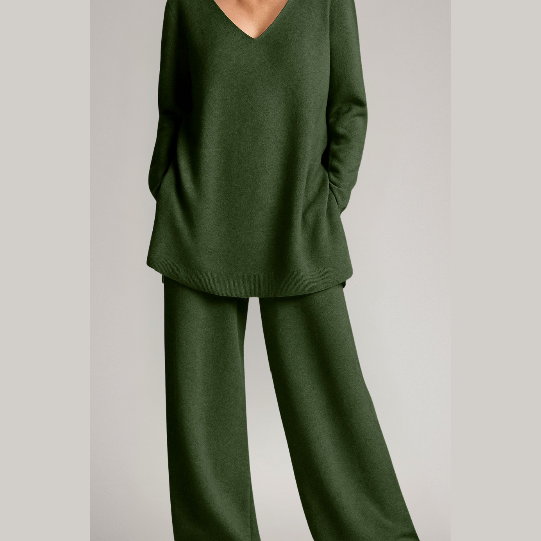 Ensemble chic et confortable Anny de Danoir Paris, vêtement féminin avec tissu doux et style élégant.