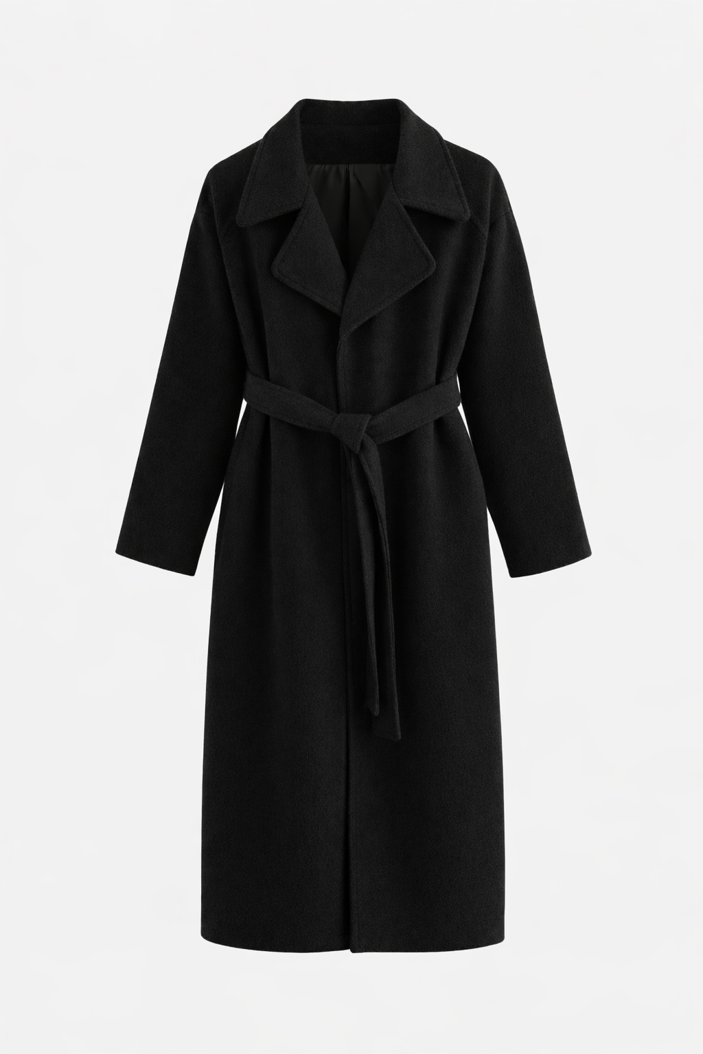 Manteau élégant pour femmes Danoir Paris Luise, beige, coupe classique, tissu doux, porté avec col et boutons visibles.