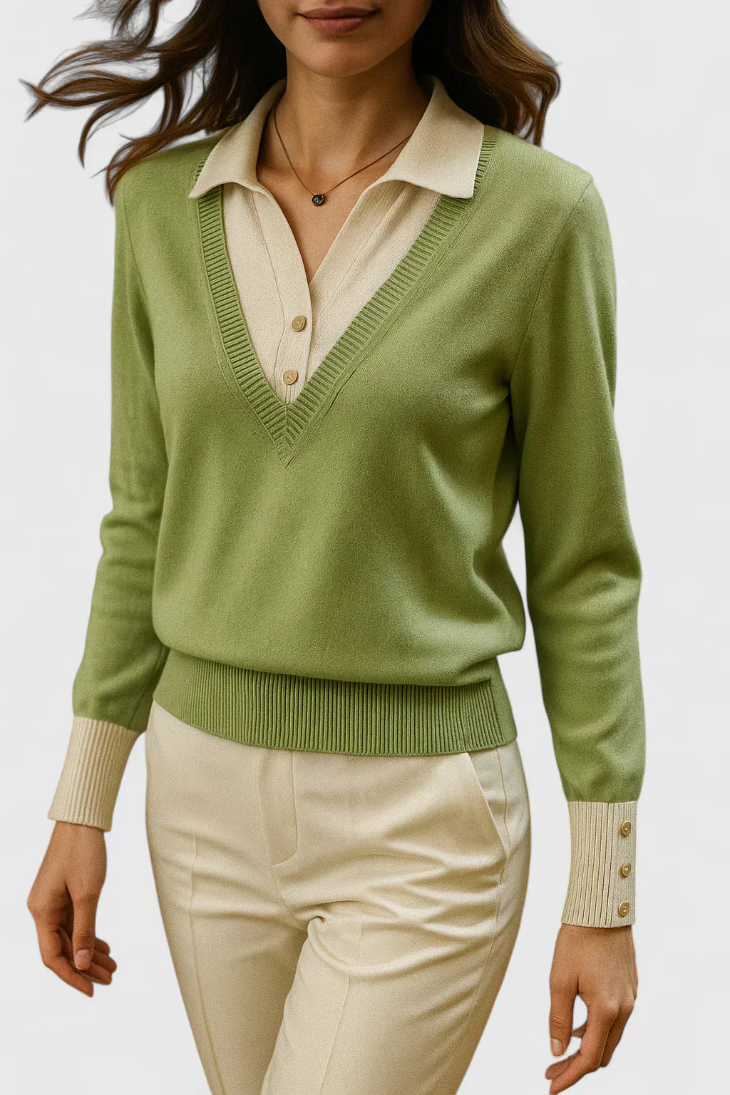 Pull chic en cachemire Danoir Paris Jovi FR1558, modèle élégant couleur crème, affiché sur un mannequin.