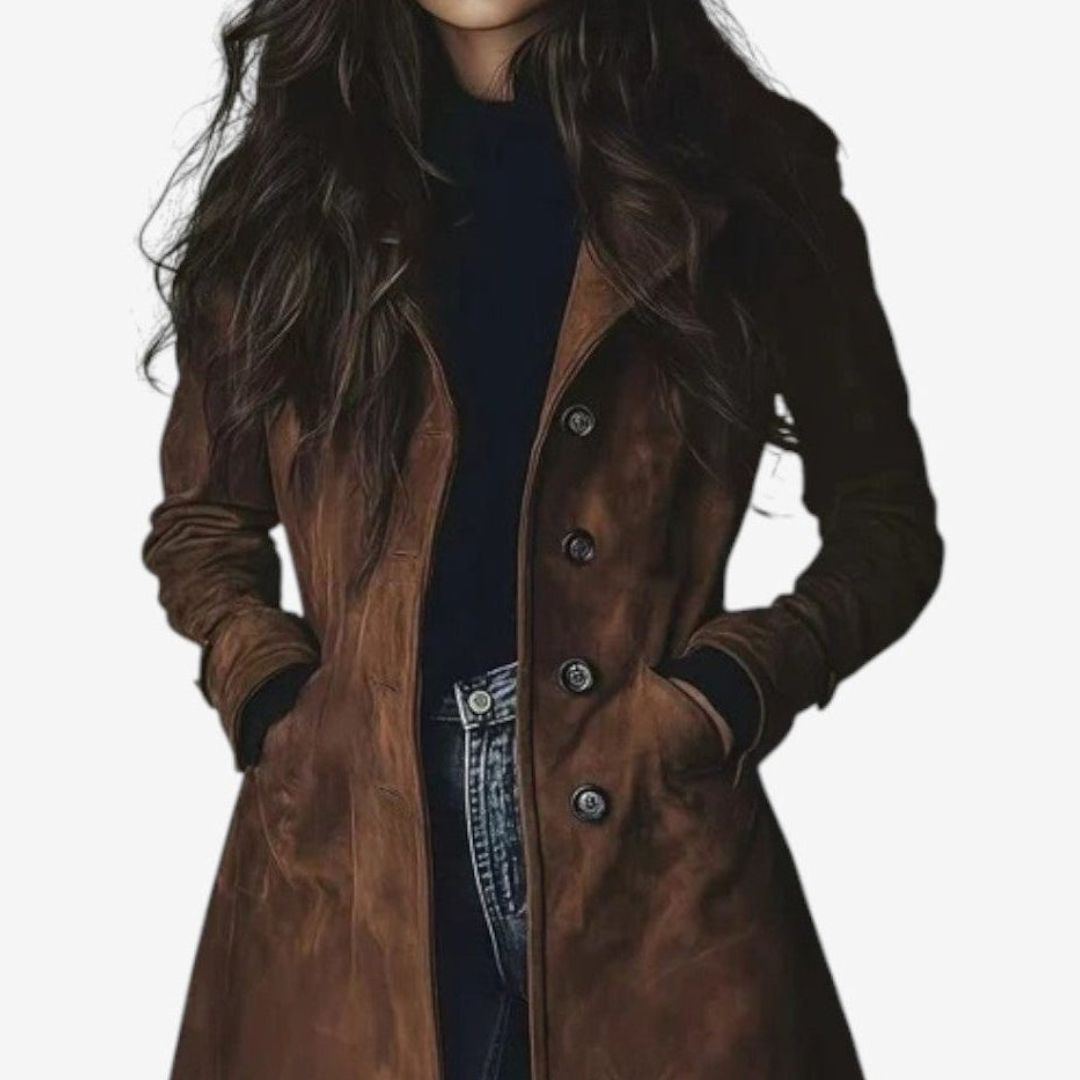 Manteau automnal élégant Danoir Paris FR1572, tissu chic et coupe sophistiquée, porté par un mannequin.