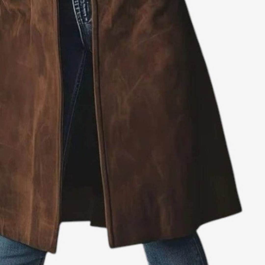 Manteau élégant automnal Danoir Paris Sygrid FR1572 marron, coupe sophistiquée, tissu chaud et chic, porté avec style.
