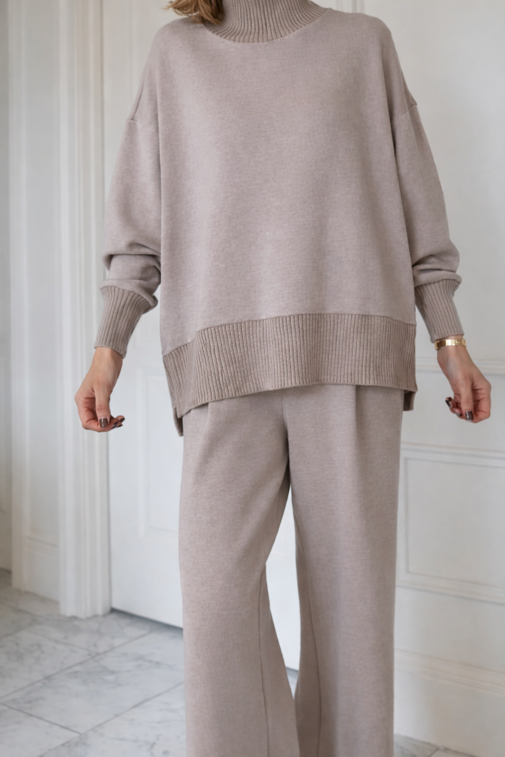 Veste fluide décontractée Marianne de Danoir Paris, tissu léger et confortable, couleur neutre, vue de face sur mannequin.