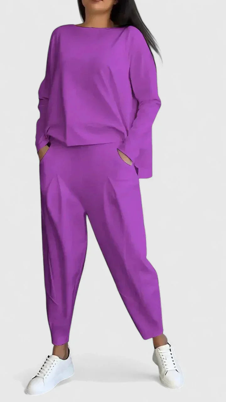 Ensemble décontracté Cassandra de Danoir Paris, look chic avec veste et pantalon en tissu léger, style moderne et élégant.