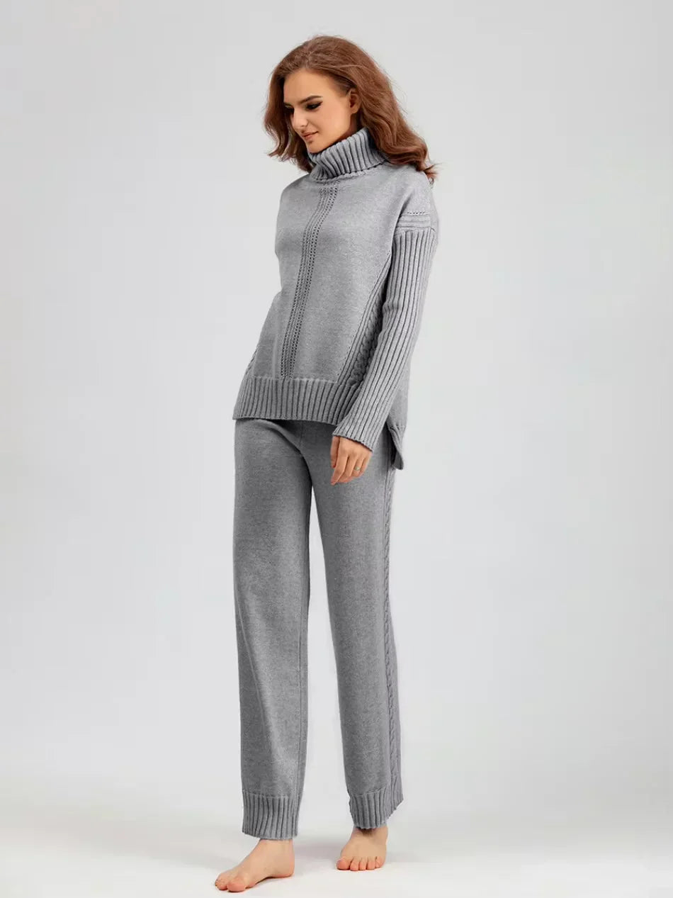 Ensemble tricoté chic Vianna Danoir Paris, haut et pantalon en maille élégante, couleurs neutres, porté sur mannequin.