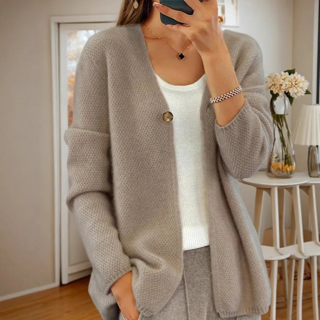 Veste Betina Danoir Paris, élégante et décontractée, avec un style doux, en tissu léger, vue frontale sur fond neutre.