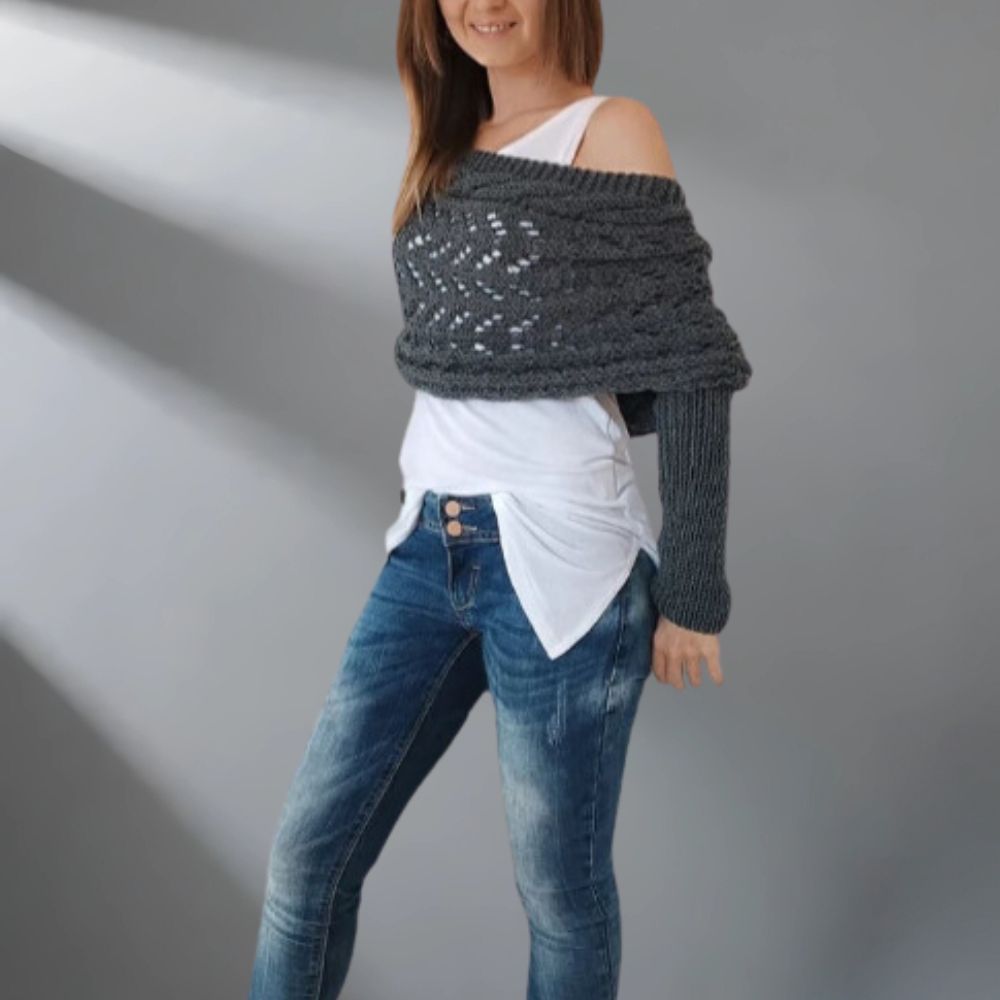 Châle tissé WarmWrap™ élégant de Danoir Paris, finition sophistiquée, porté comme accessoire chaud et stylé.
