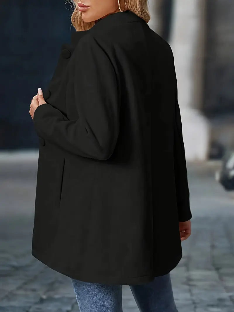 Veste élégante quotidienne Danoir Paris Sofia FR897 de couleur crème, vue de face avec col et boutons.