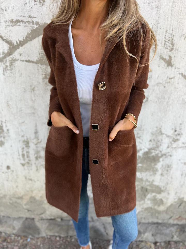 Manteau d'hiver élégant Salene FR903 en violet de Danoir Paris, coupe sophistiquée et style chaud pour l'hiver.