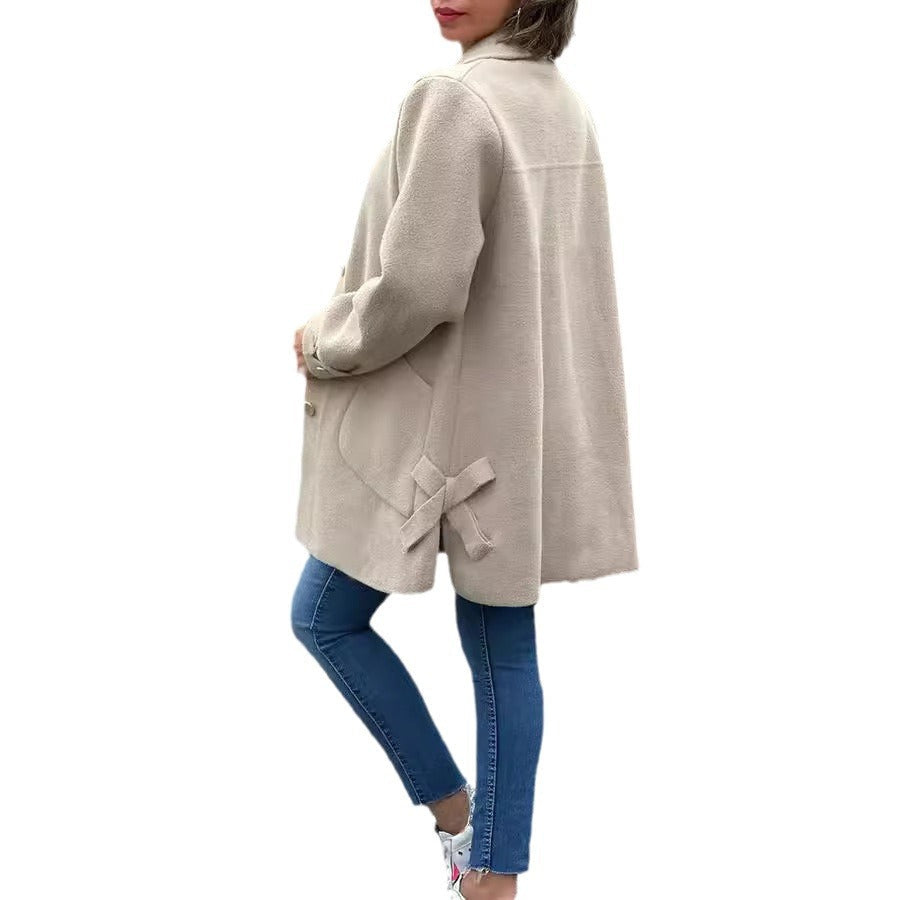 Manteau oversize élégant Danoir Paris FR915 Maelis en beige, doux tissu, coupe ample, style moderne et sophistiqué.