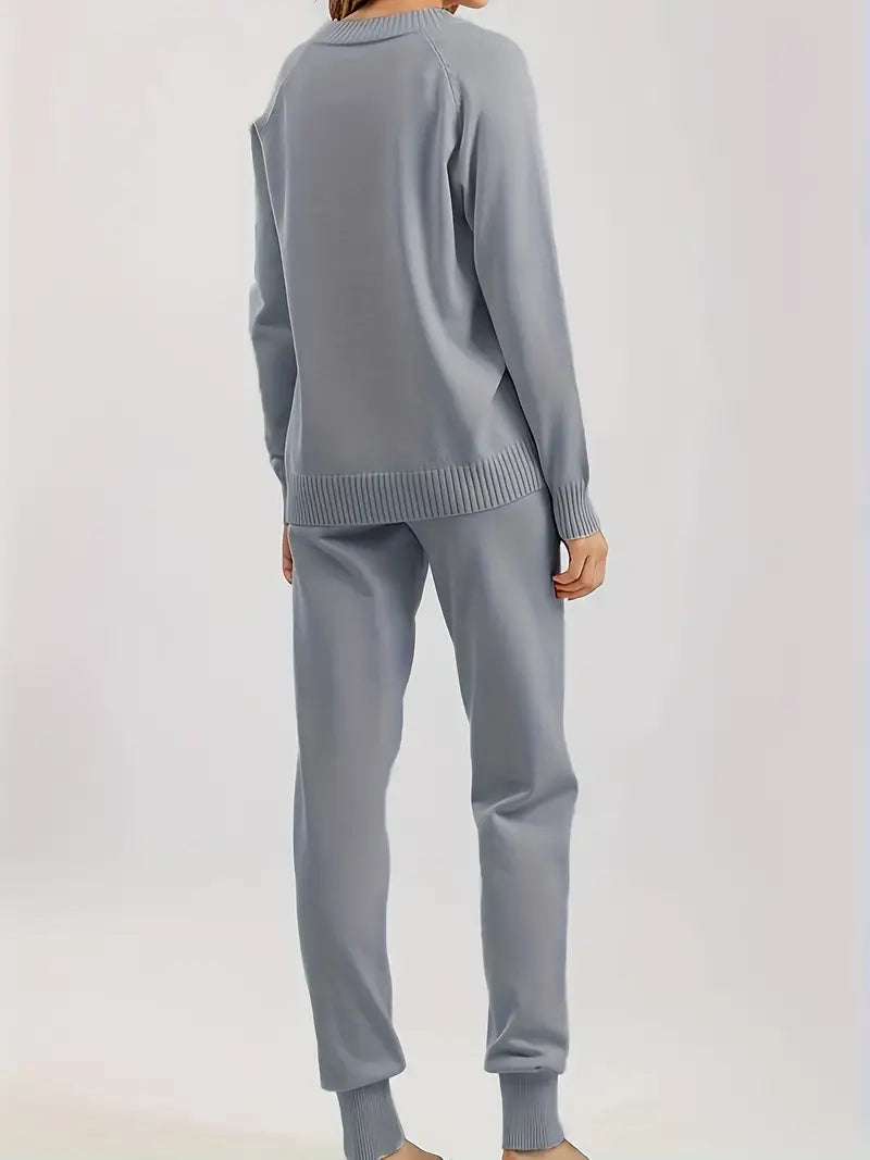 Ensemble décontracté élégant Danoir Paris FR916 beige pour femme, vue de face, tissu confortable et style chic.
