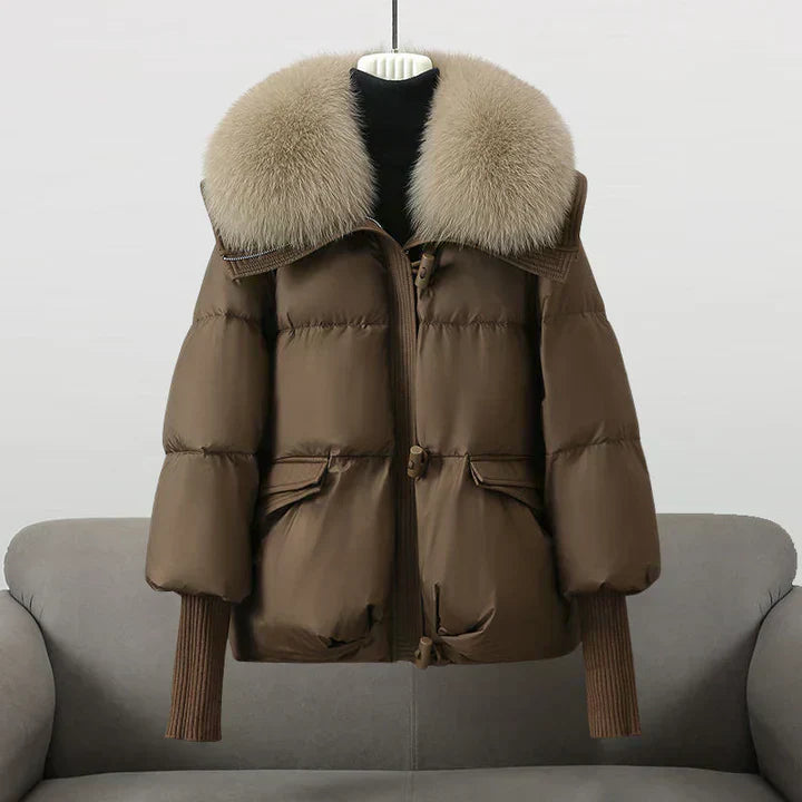 Danoir Paris Indi manteau élégant et pratique, veste matelassée Valentina Rossi Glam Puffer pour femme, noir, détails sophistiqués.
