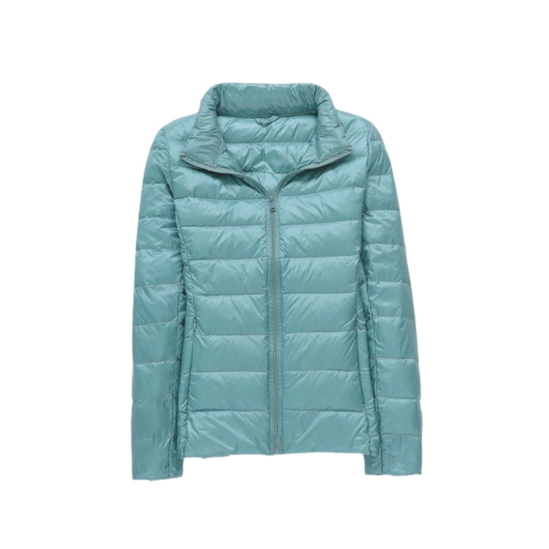 Veste ultra légère élégante Elin de Danoir Paris, en rose, avec coupe moderne et finition soignée.