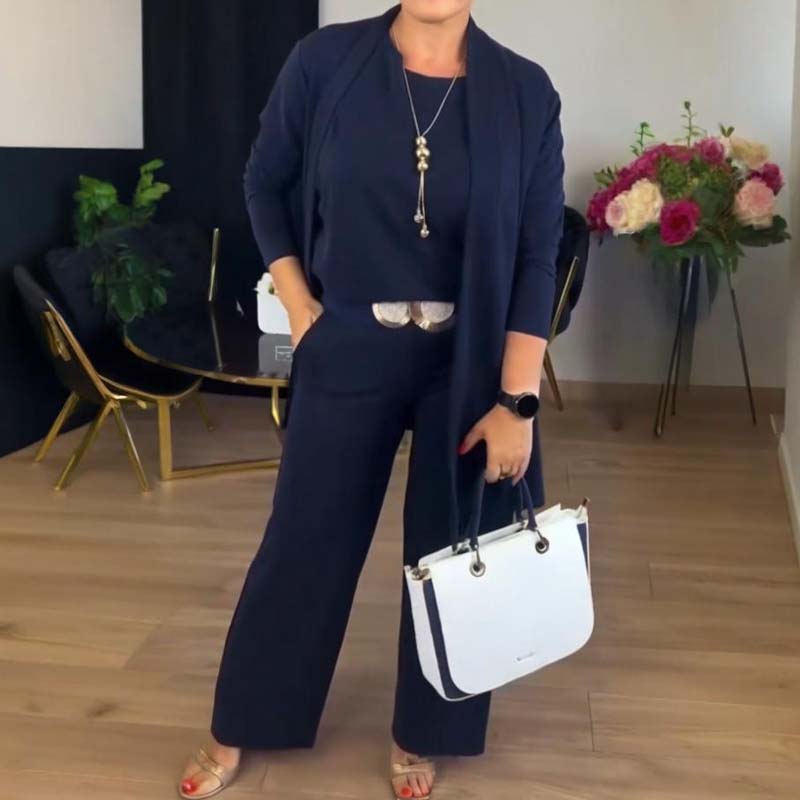 Ensemble élégant et confortable Brumello de Danoir Paris, vêtement pour un look chic et décontracté, en tissu doux et stylé.