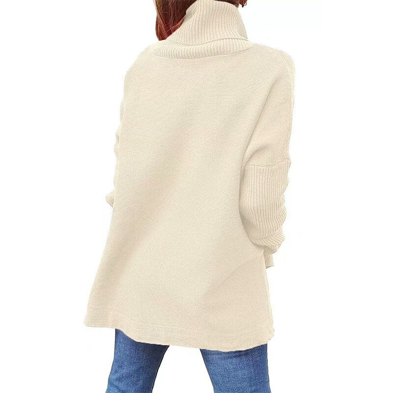 Pull chic et douillet Danoir Paris Neryssa FR979 en laine douce, porté de profil, couleur neutre, style élégant et confortable.