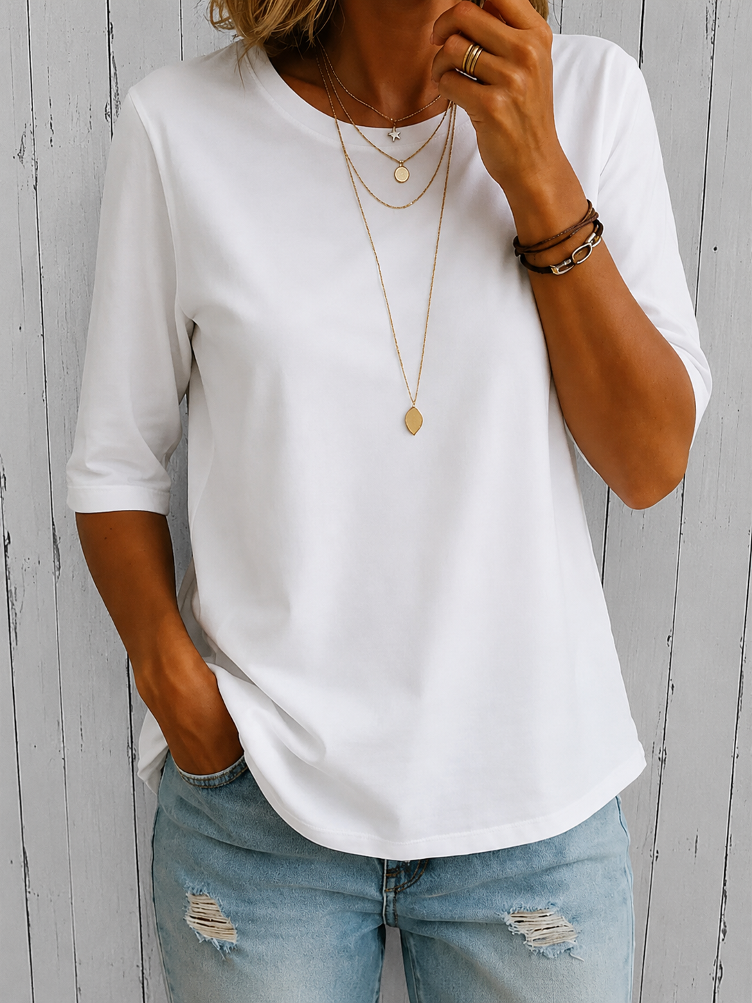 T-shirt Danoir Paris Calvera Comfort Coverage, tissu doux, coupe confortable, en stock, vue de l'avant.