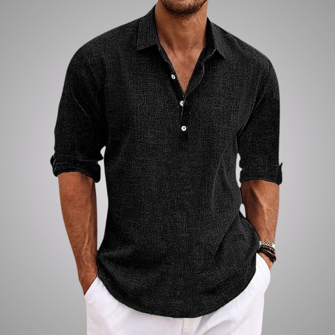 Chemise décontractée Danoir Paris en coton blanc avec col classique et manches longues, portée sur un mannequin.