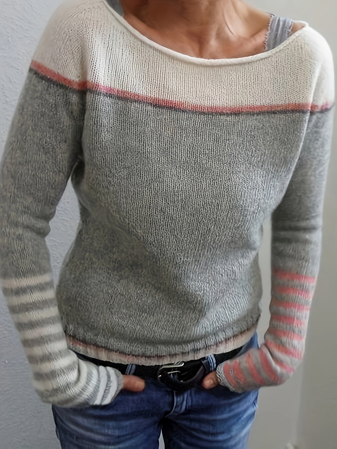 Pull rayé à manches longues Katharina de Danoir Paris, vue de face, tissu doux et motifs colorés.