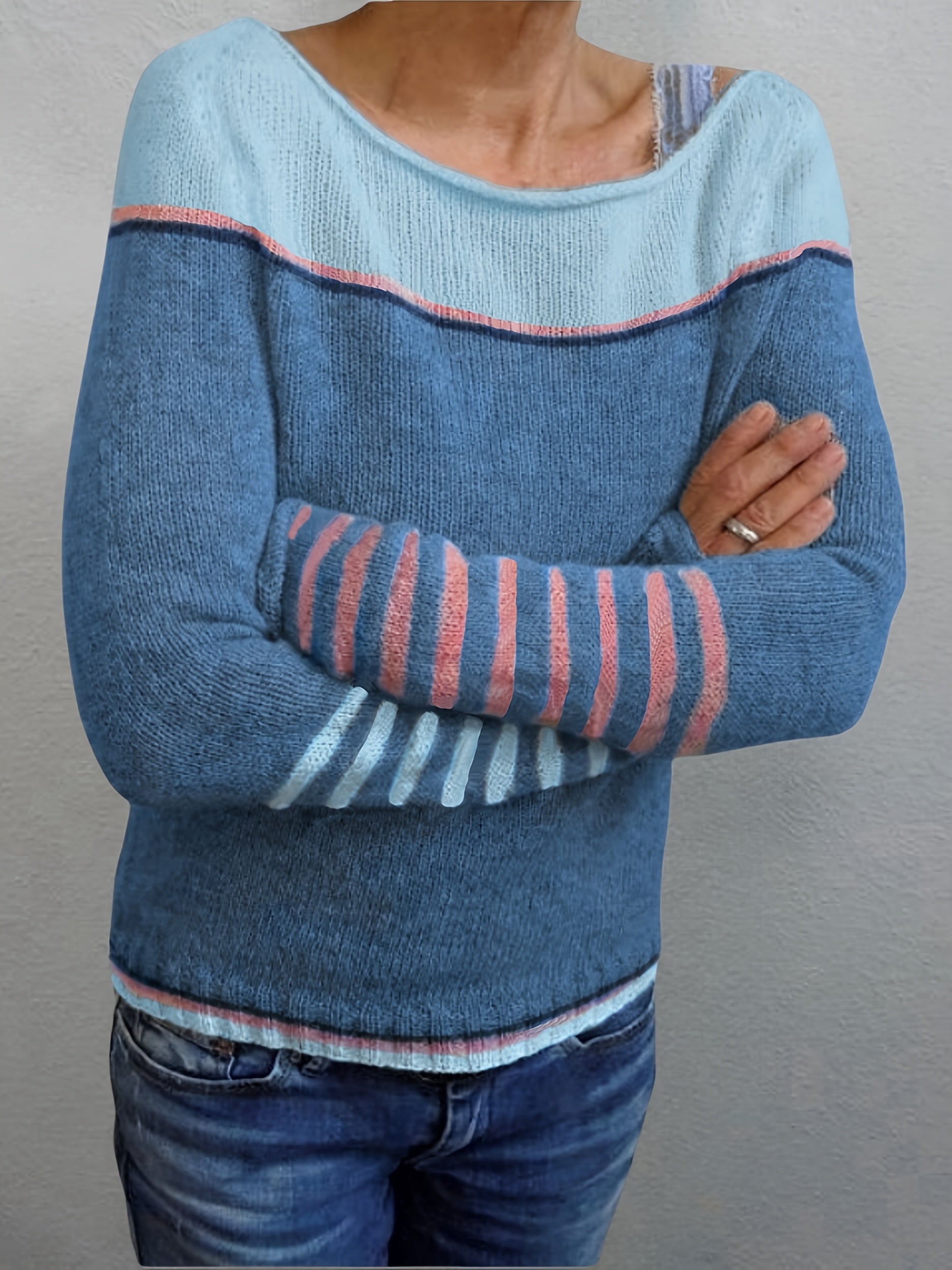 Pull rayé à manches longues Katharina de Danoir Paris, en laine douce, porté sur un mannequin.