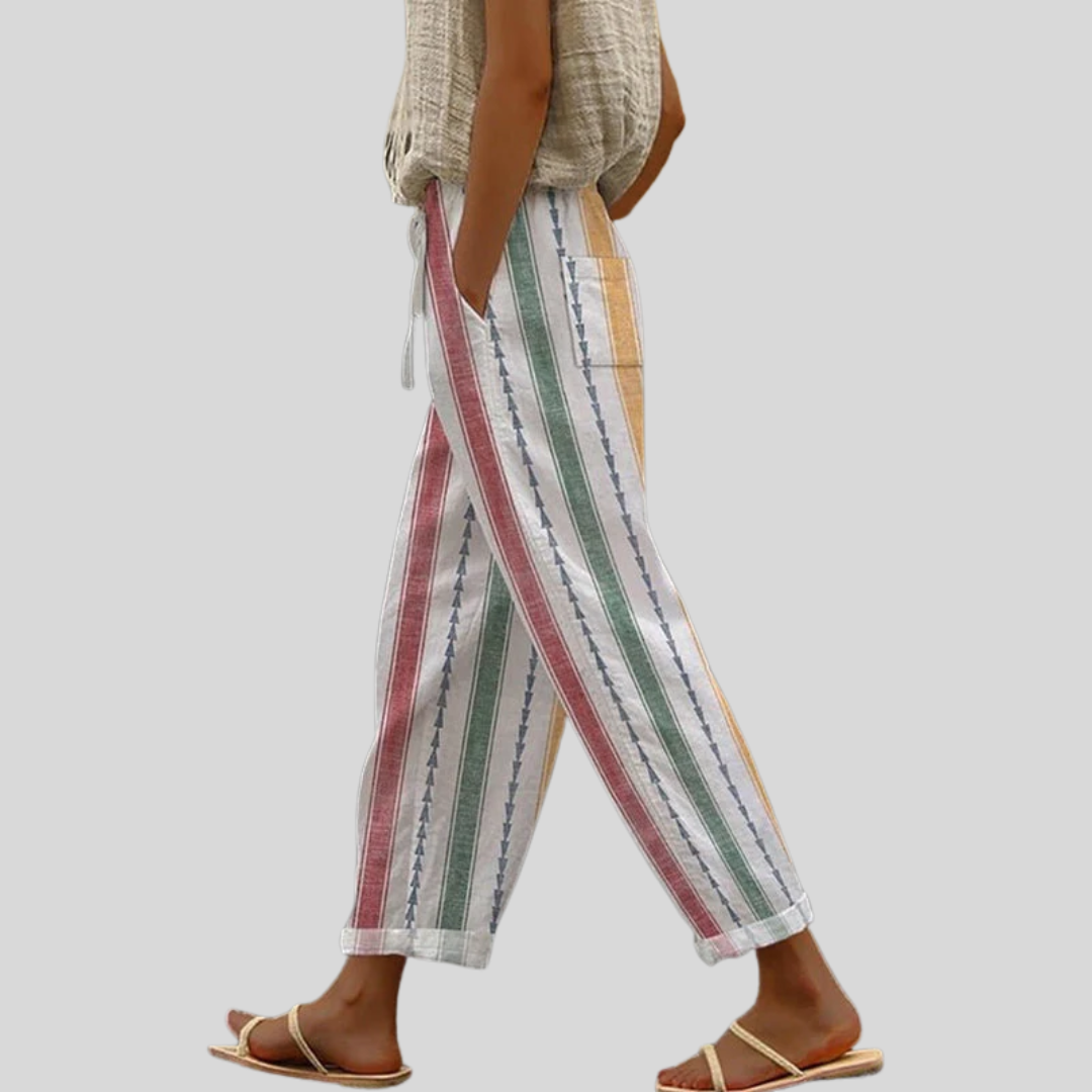 Pantalons décontractés quotidiens Talani de Danoir Paris, tissu confortable et coupe moderne, porté par un mannequin.