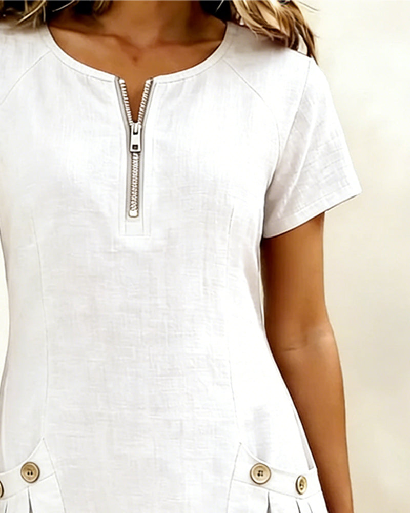 Robe Lina™ de Danoir Paris, robe élégante en tissu fluide, portée avec ceinture, pour un style naturel et sophistiqué au quotidien.