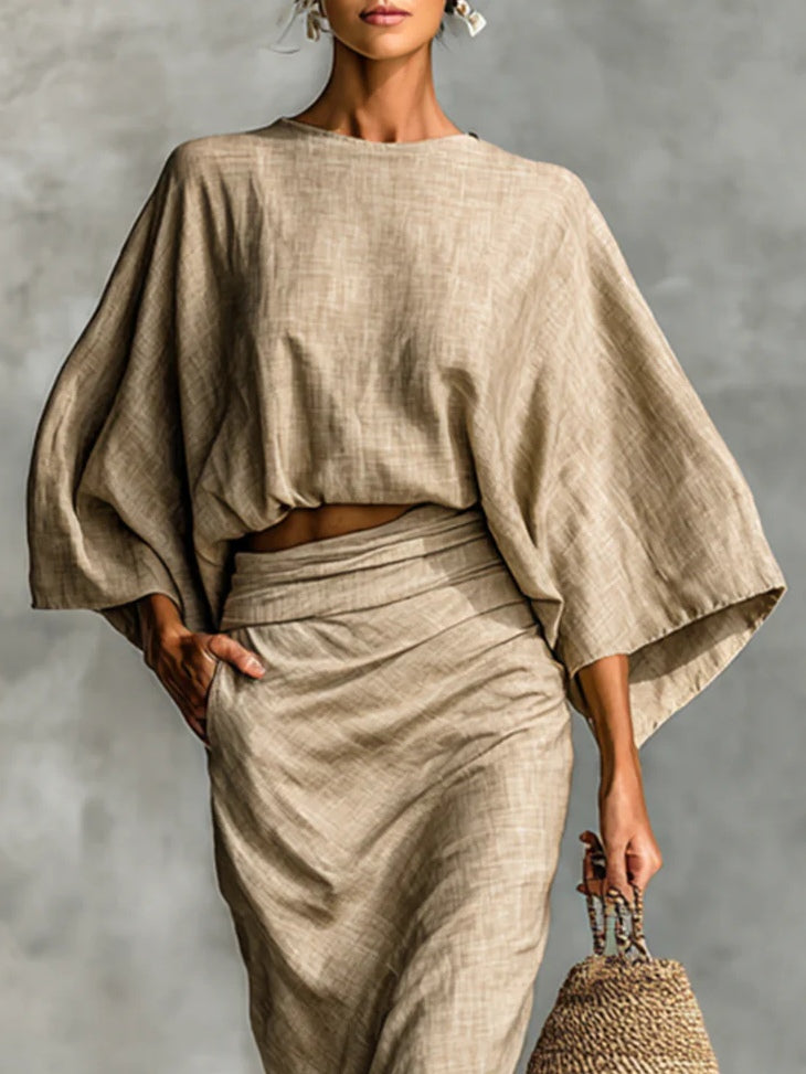 Ensemble 2 pièces jupe Julia de Danoir Paris, vue de face, en tissu léger avec détails élégants, parfait pour un look chic.