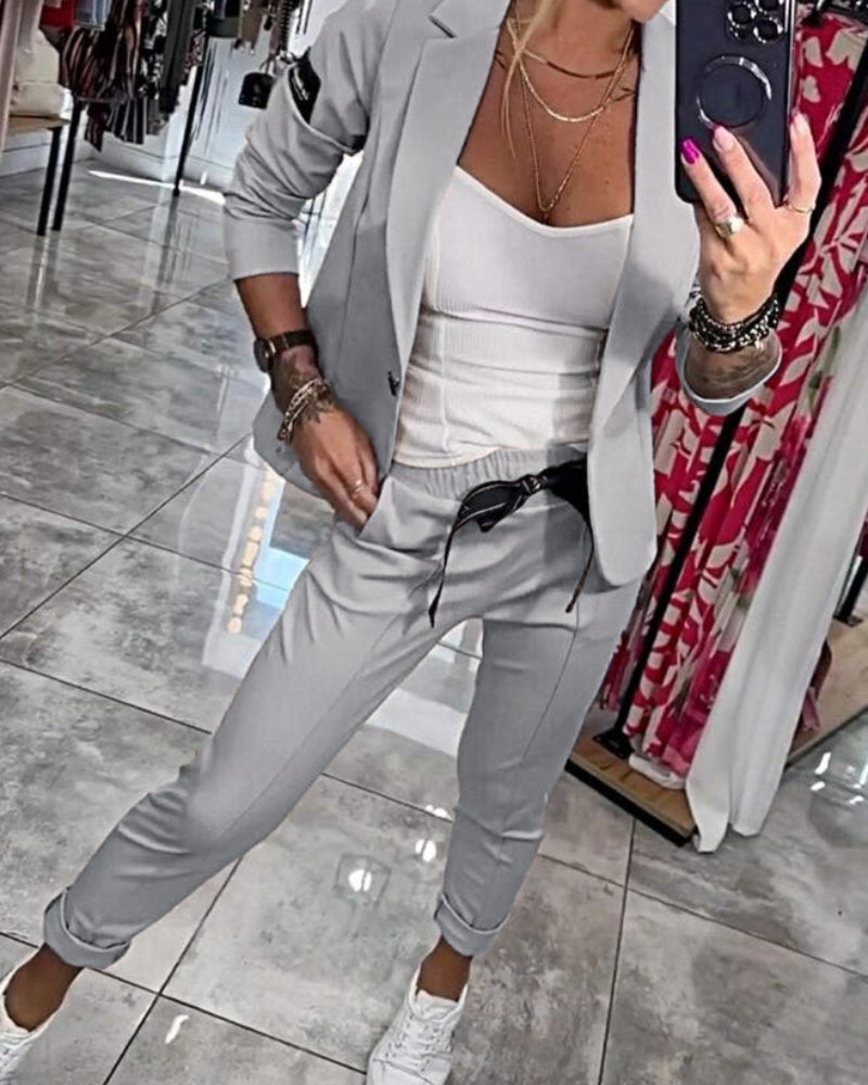 Ensemble Malou de Danoir Paris avec haut, veste et pantalon en tissu confortable, mode élégante et décontractée.