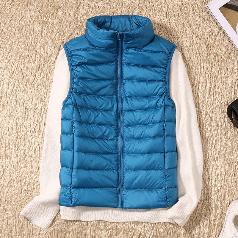 Gilet élégant en duvet kaki Saphire de Danoir Paris, veste légère et sophistiquée pour femme.