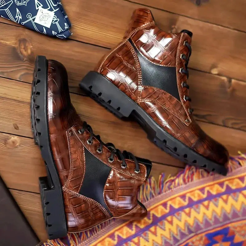 Bottes en cuir de crocodile Rendell™ de Danoir Paris, élégantes et sophistiquées, avec finition brillante et talon moyen.