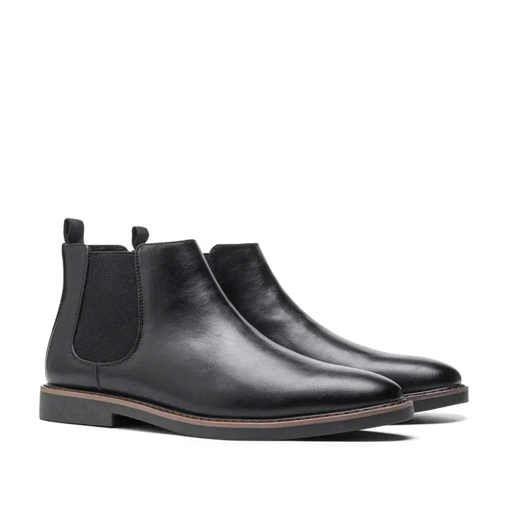 Bottes Chelsea intemporelles Wayne™ de Danoir Paris en cuir noir avec semelle robuste et design élégant.