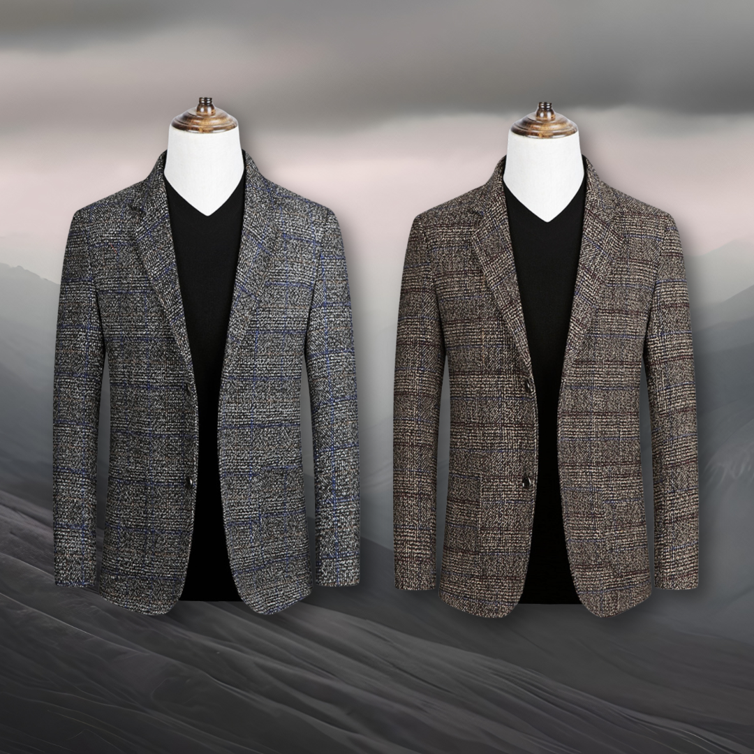 Blazer élégant en tissu écossais Danoir Paris, coupe classique et détails sophistiqués pour un style chic et moderne.