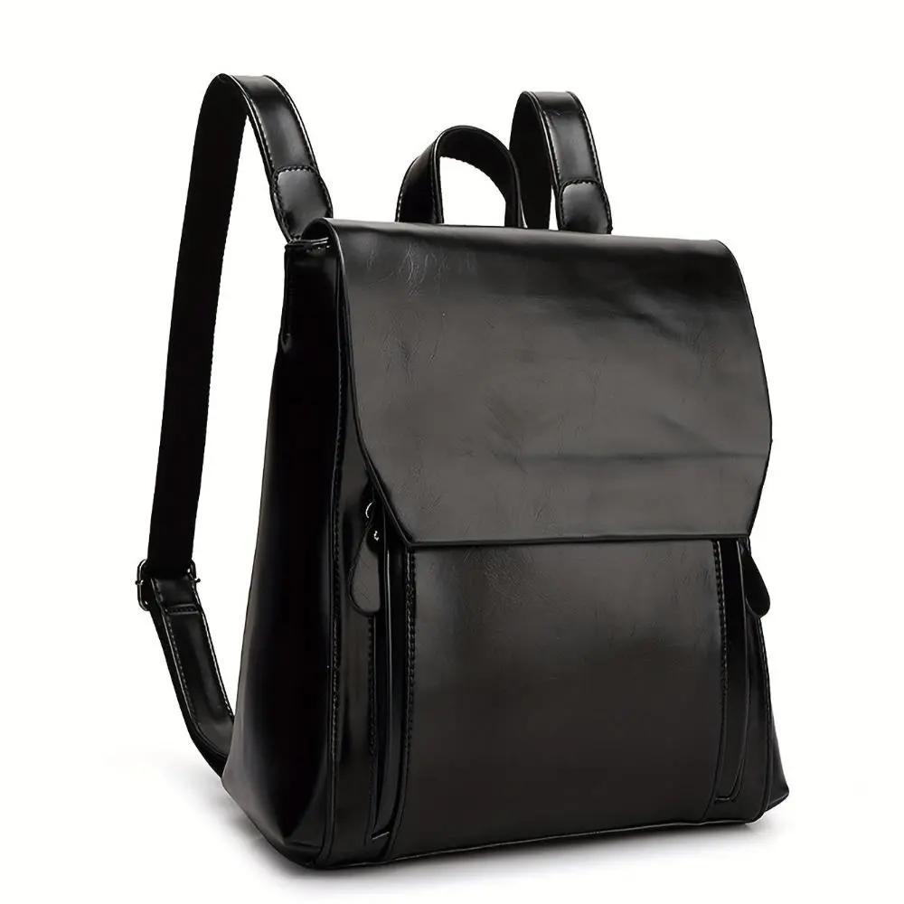 Sac à dos rétro-chic matelassé Elowen par Danoir Paris, en cuir synthétique avec fermeture éclair et poignées élégantes.
