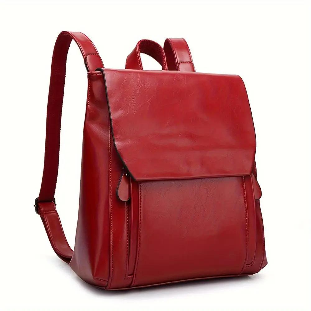 Sac à dos rétro-chic matelassé Elowen de Danoir Paris, en cuir noir avec détails élégants, vue de face.