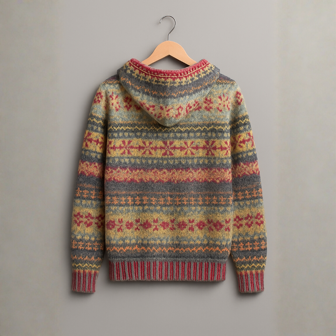 Sweat ethnique chic Julliet de Danoir Paris, tissu confortable avec motifs colorés, porté par une femme.